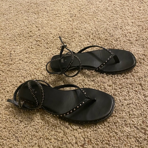 Studded flat sandals - Picture 5 of 9